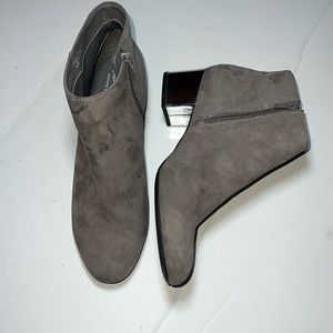 Arizona Jeans Paisley Women’s New Ankle Boots 9.5